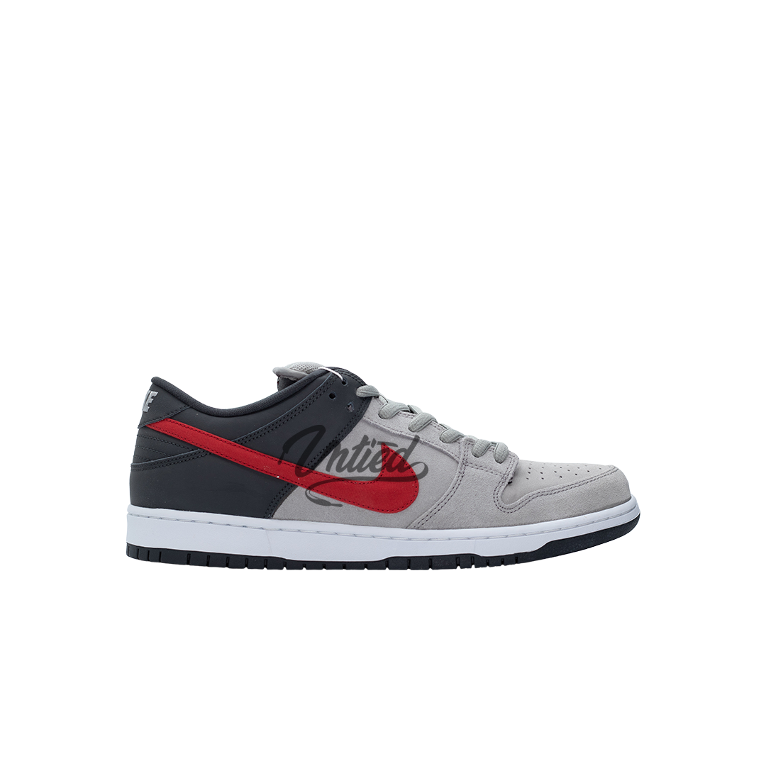 Nike Dunk Low SB "Medium Grey Red"