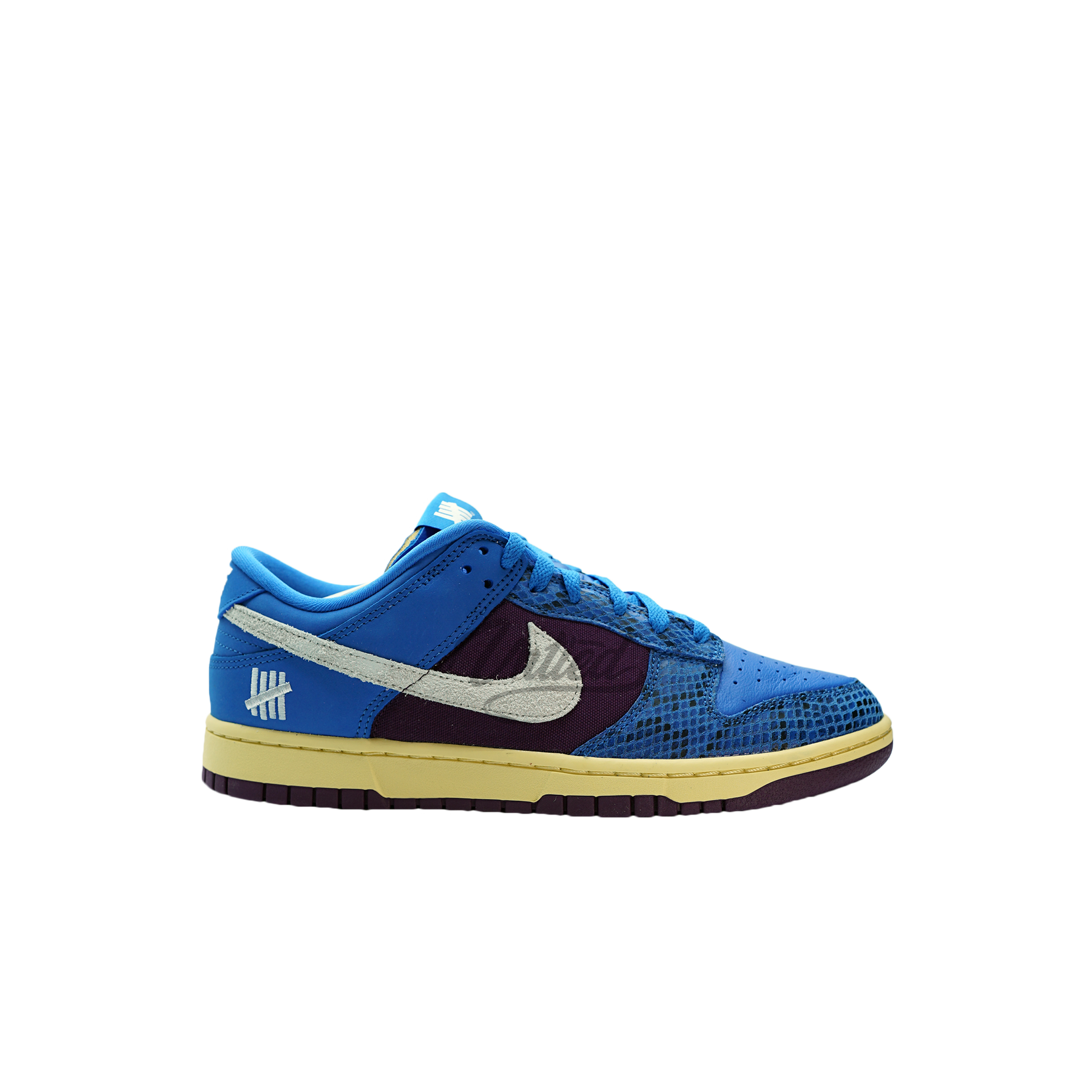 Nike SB Dunk Low x Undefeated "Blue Snake"